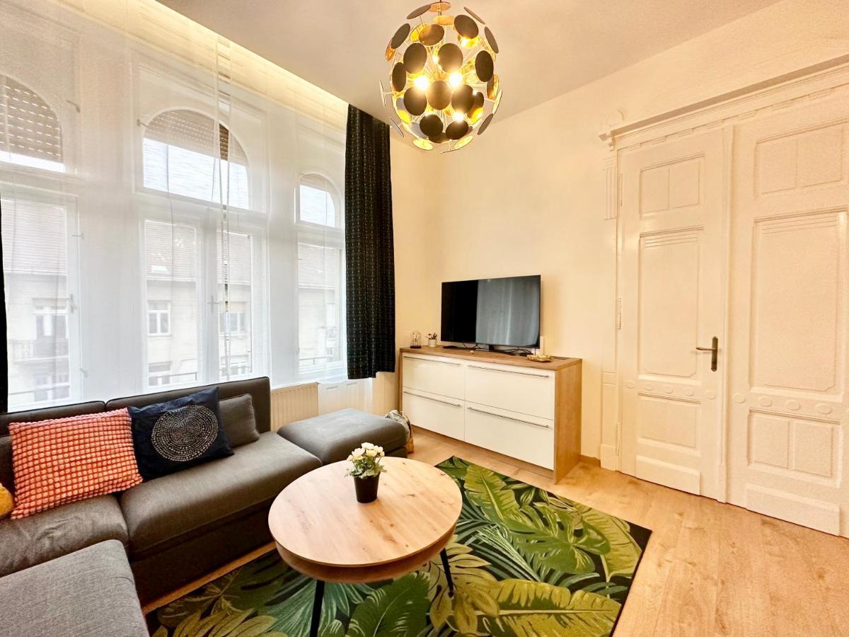 Luxory Design Apartment#Bakats#Freeparking#8Ppl Budapest Extérieur photo